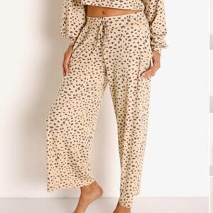 Beach Riot Casual Hailey Taupe Spot Cheetah Cropped Lounge Pants,‎ Small
